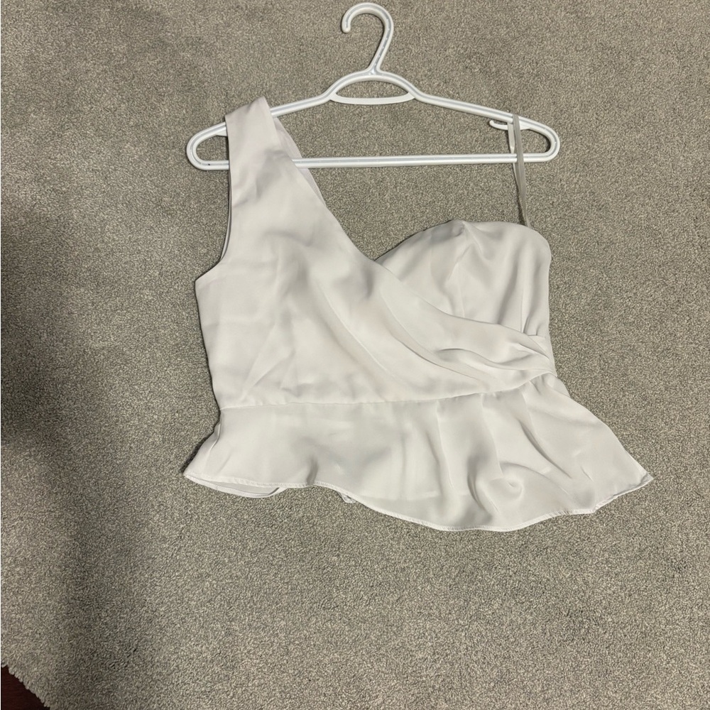 Superdown White Asymmetrical Peplum Sleeveless Blouse